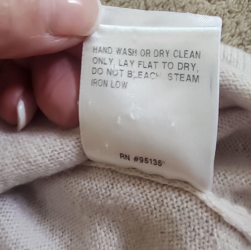 Aqua Cashmere Light Pink Turtleneck Sweater..No Tag. - Picture 5 of 7